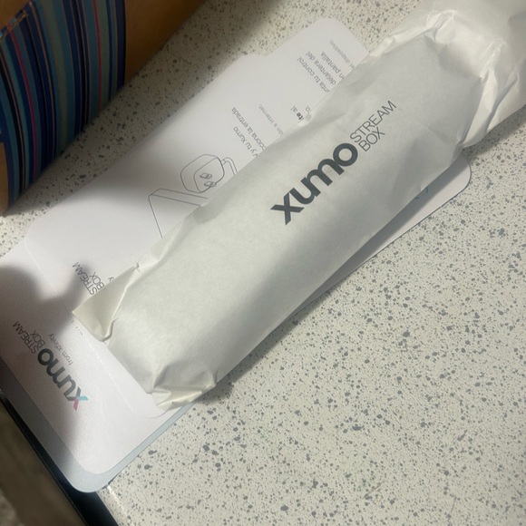 Xumo Stream Box - Picture 4 of 6